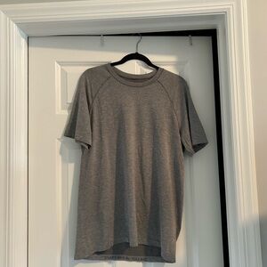 Lululemon Men’s Large Shirt